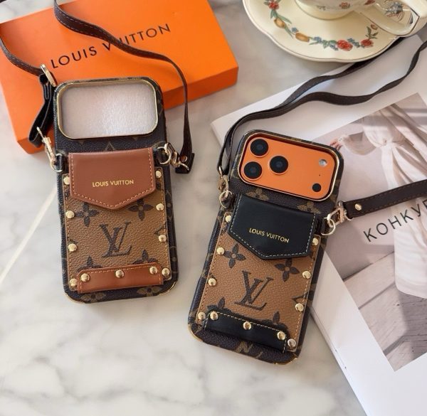 LV モノグラムスタッズショルダーフォンケース ブラック