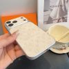 LV エンボススマホケース アイボリー