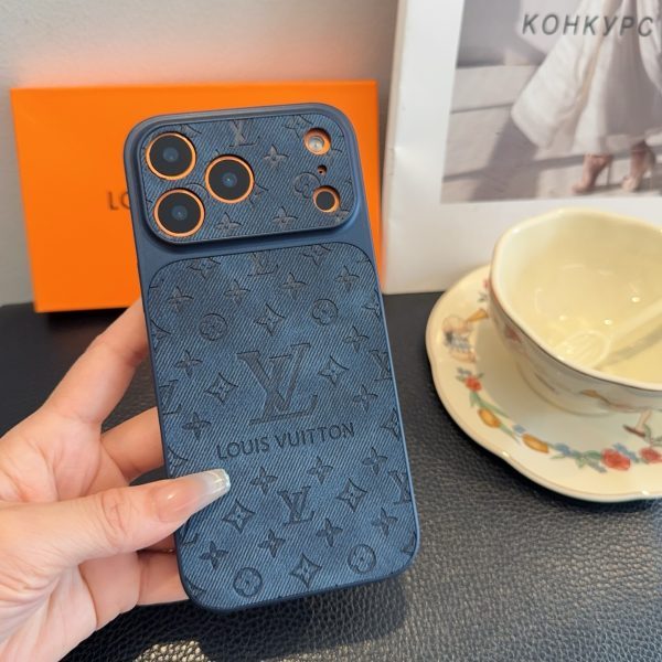 13434270447421958 LV エンボススマホケース ネイビー