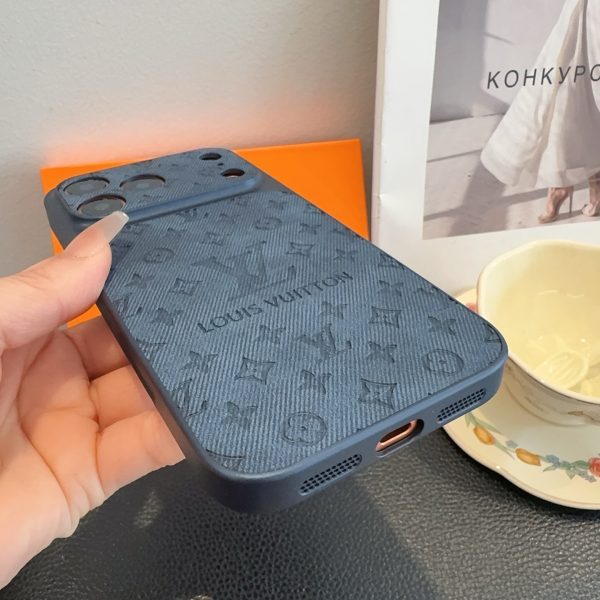 13434270449634536 LV エンボススマホケース ネイビー