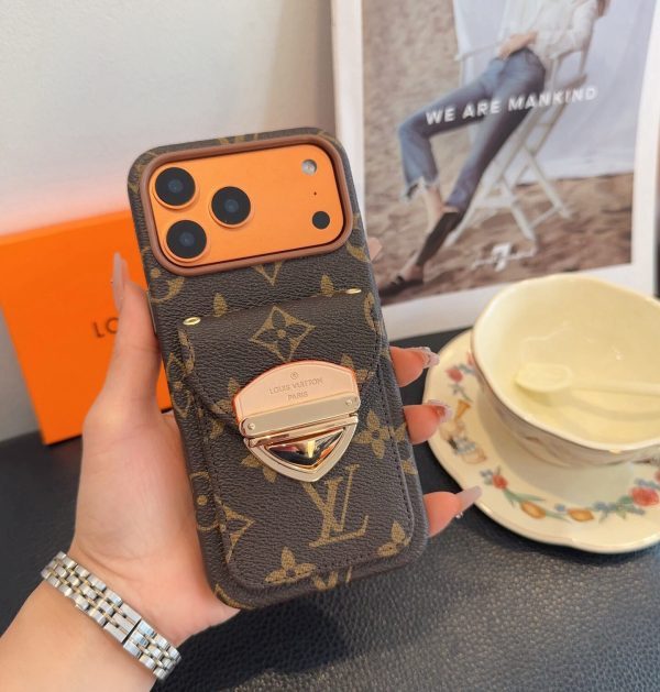 LV フラップメタルケース ダークブラウン
