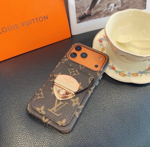 LV フラップメタルケース ダークブラウン