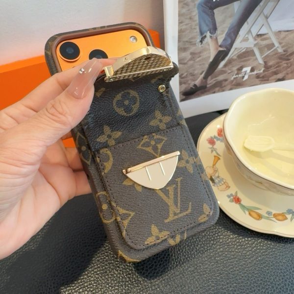 LV フラップメタルケース ダークブラウン