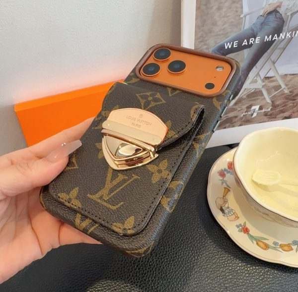 LV フラップメタルケース ダークブラウン