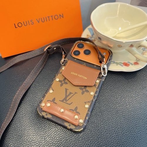 LV ロゴストラップケース ブラウン