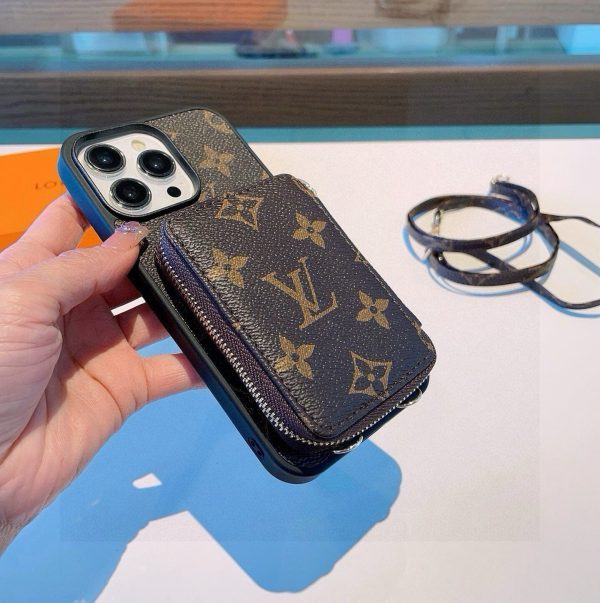 LV エンボスロゴケース オレンジ