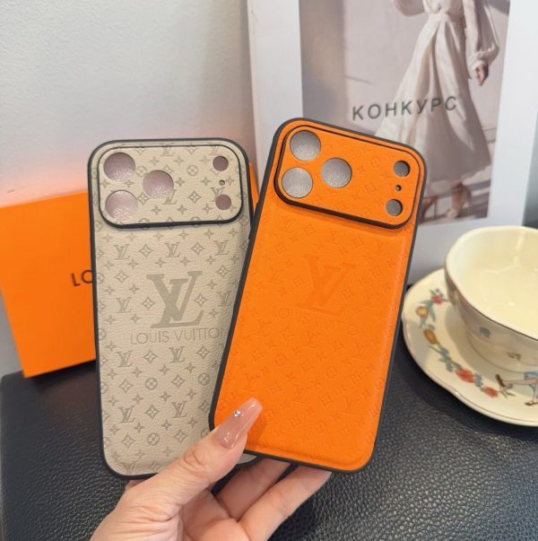 LV ベアキャラクターケース ブラウン