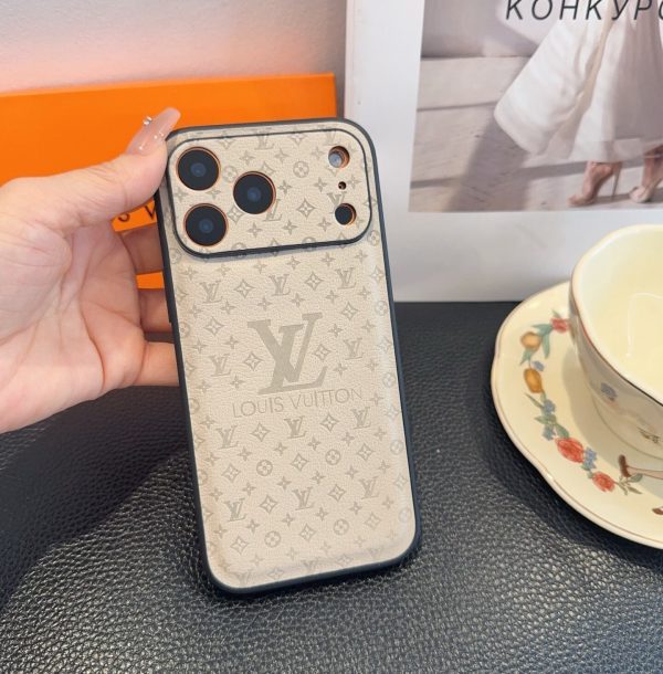 LV ベアキャラクターケース ブラウン