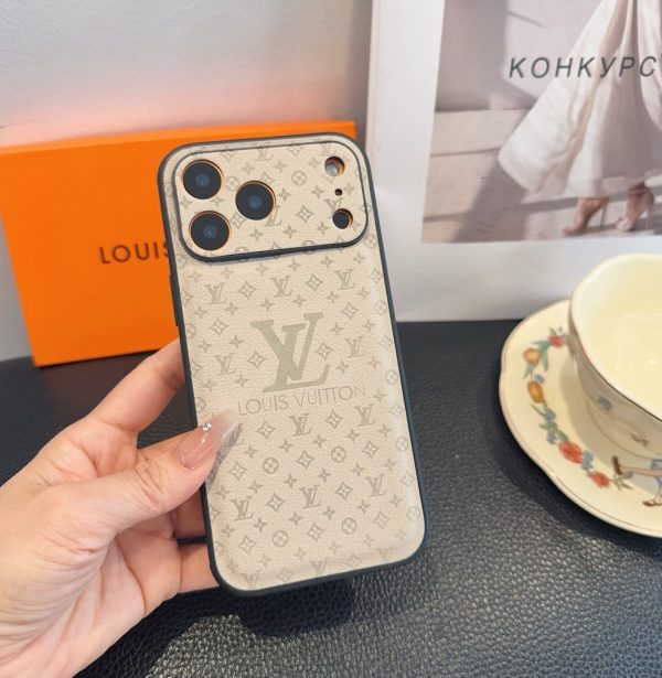 LV ベアキャラクターケース ブラウン