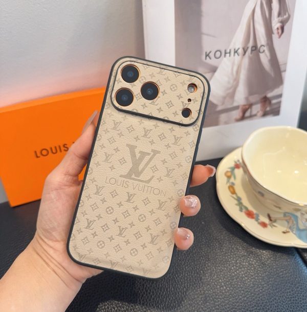 LV ベアキャラクターケース ブラウン