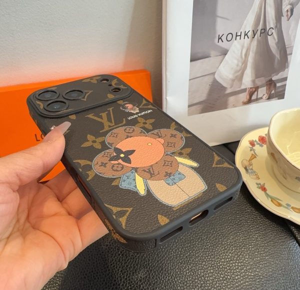 LV ベアキャラクターケース ブラウン