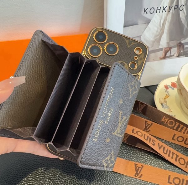 LVモノグラムストラップケース ブラウン