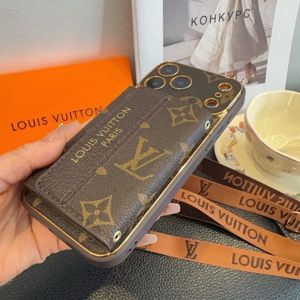 LVモノグラムストラップケース ブラウン