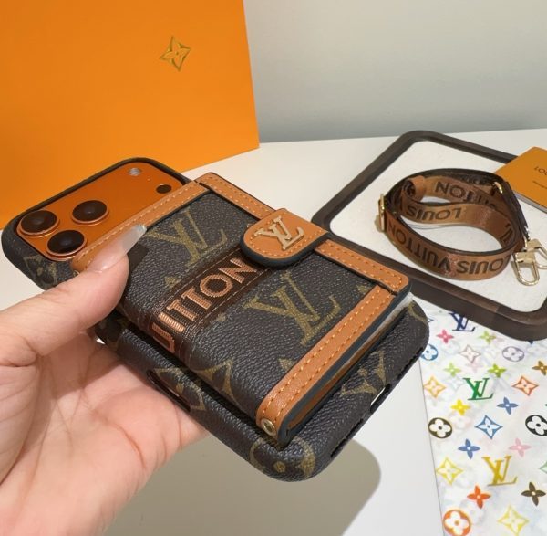 LV レザーカードポーチ ブラウン