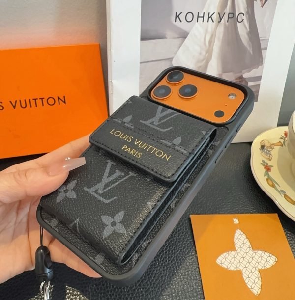 13434272060473634 LV スタッズポーチ ブラウン