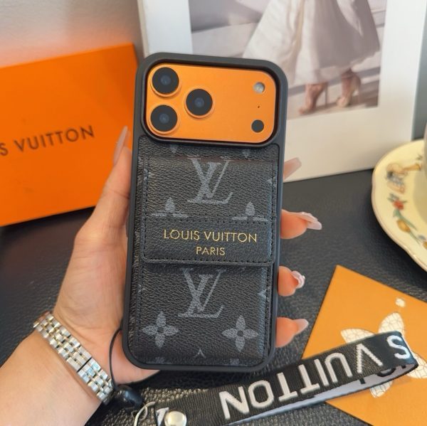 LV カードストラップケース ブラウン