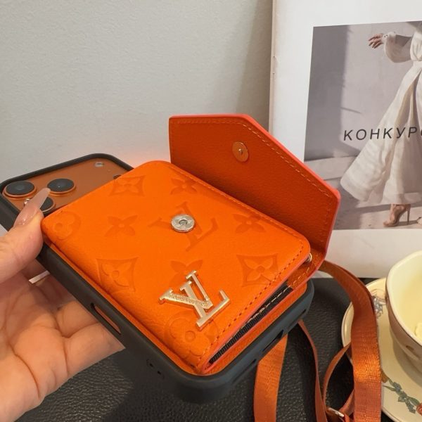 LV レザーパッチケース ブラウン