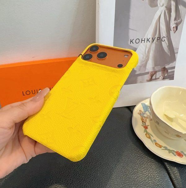 13434272556700645 LV エンボスモノグラム マルチ