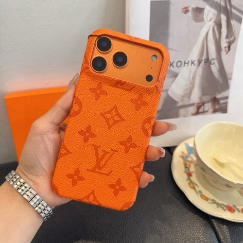13434272568153546 LV エンボスモノグラム マルチ