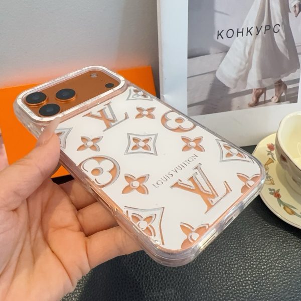 13434272668984827 LV スタッズストラップ ブラウン