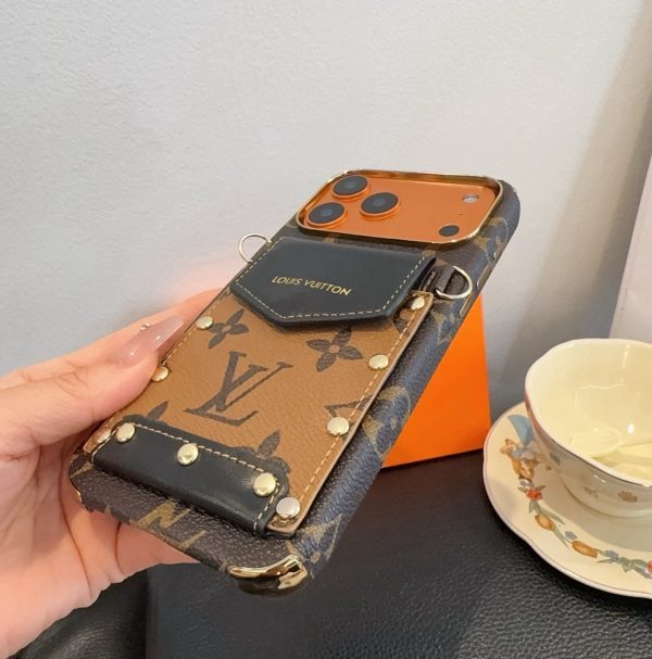 13434272693319912 LV スタッズストラップ ブラウン