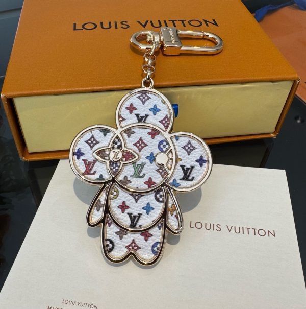 LV エナメルチャーム ホワイト