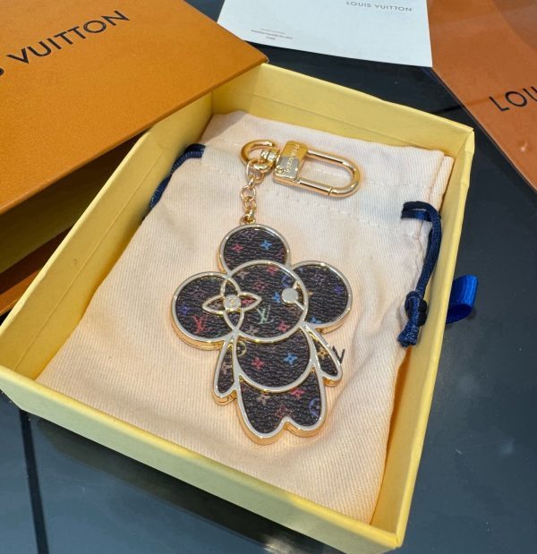 LV エナメルチャーム ブラック