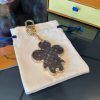 LV エナメルチャーム ブラック
