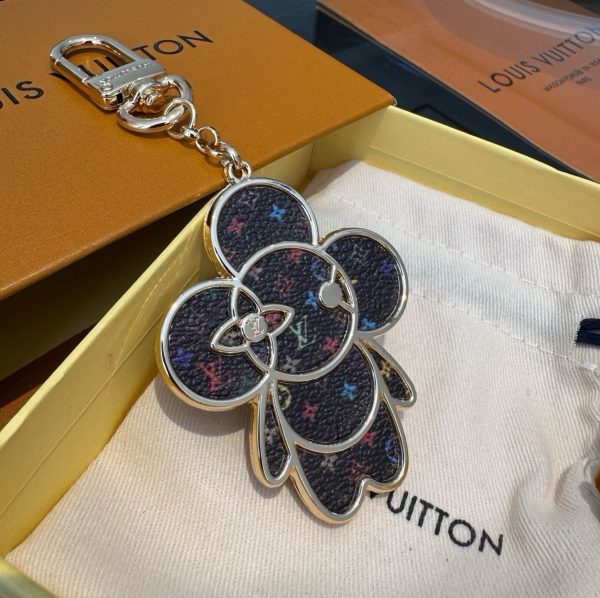 LV エナメルチャーム ブラック