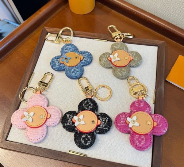 LV 編み込みキーホルダー マゼンタ