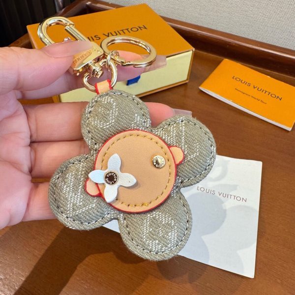 LV 編み込みキーホルダー グレーグリーン
