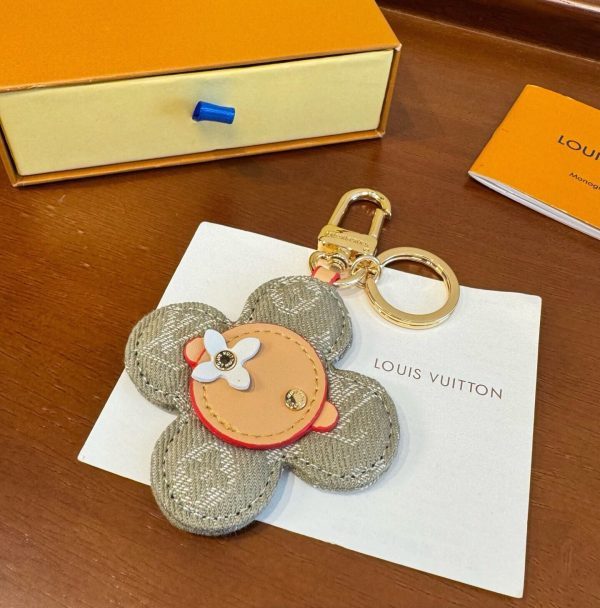 LV 編み込みキーホルダー グレーグリーン