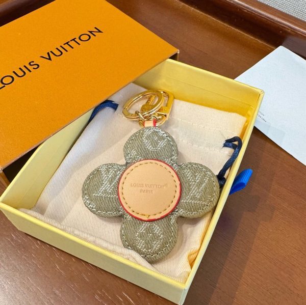 LV 編み込みキーホルダー グレーグリーン
