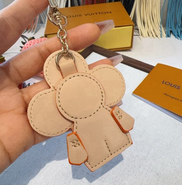 LV エンボスキーホルダー オレンジ