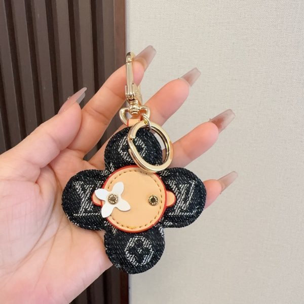 LV 編み込みモノグラムキーホルダー ブラック