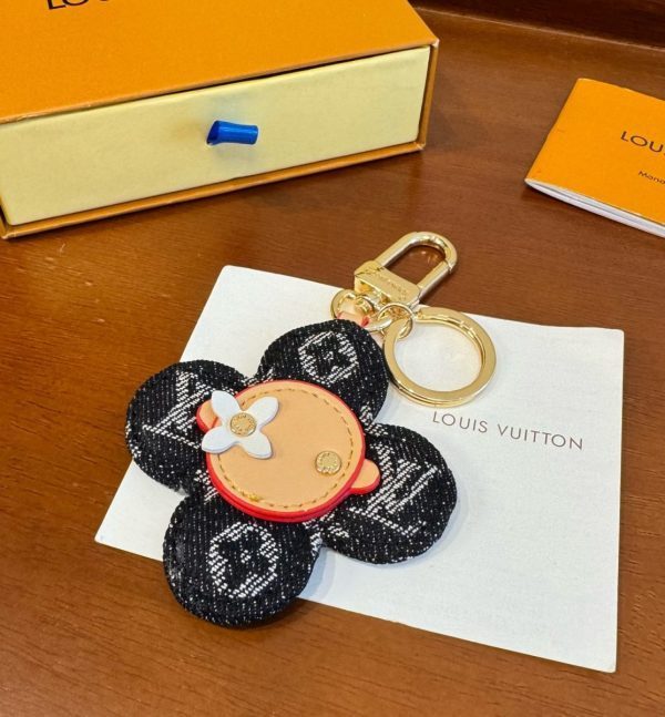 LV 編み込みモノグラムキーホルダー ブラック