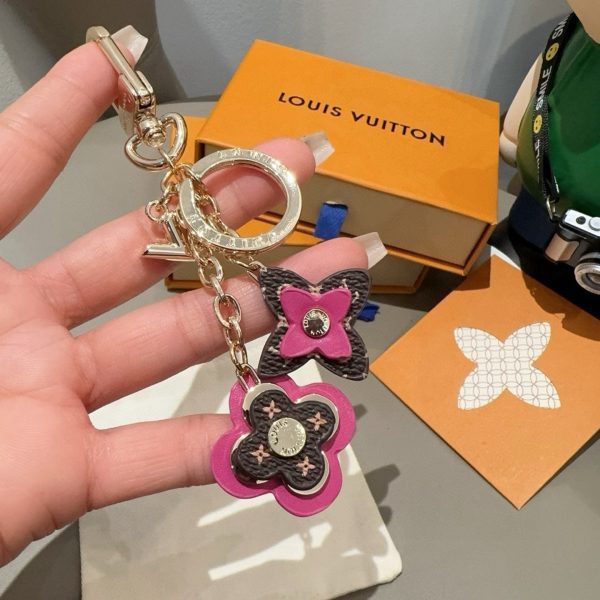 LV フラワーエナメルチャーム マルチ