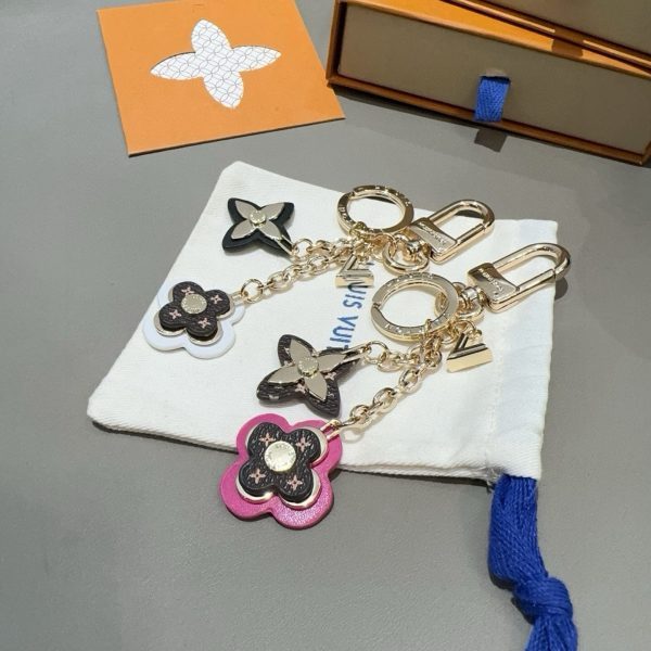 LV フラワーエナメルチャーム マルチ