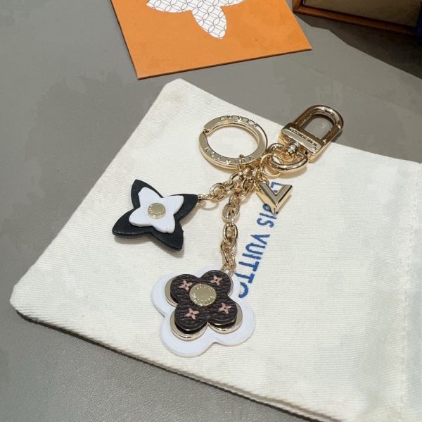 LV フラワーエナメルチャーム マルチ