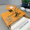LV フラワーエナメルチャーム ブラウン