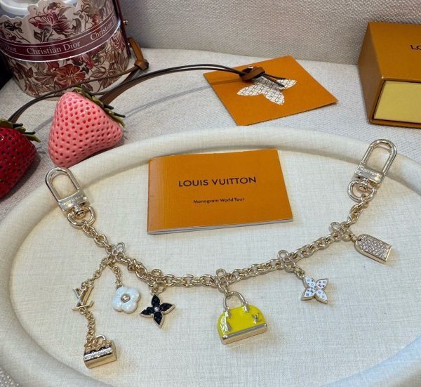 LV チェーンミニバッグチャーム ゴールド