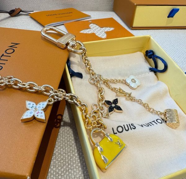 LV チェーンミニバッグチャーム ゴールド