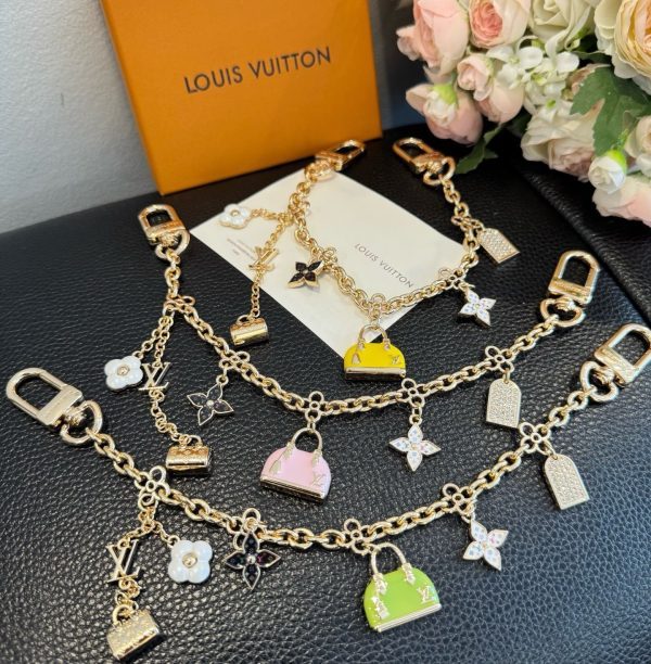LV チェーンミニバッグチャーム ゴールド