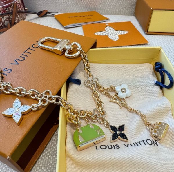 LV チェーンミニバッグチャーム ゴールド