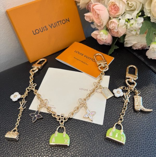 LV チェーンミニバッグチャーム ゴールド