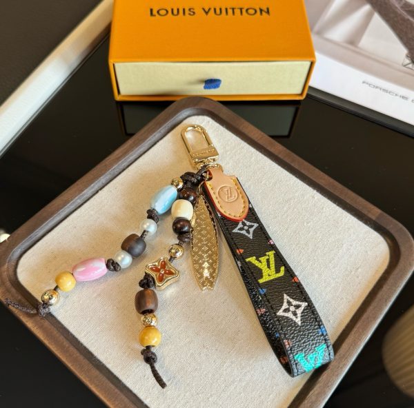 LV ビーズモノグラムチャーム マルチ