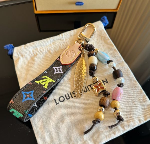LV ビーズモノグラムチャーム マルチ