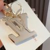 LV モノグラムレターチャーム ブルー