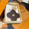 LV クローバーキーホルダー ブラウン