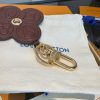 LV クローバーキーホルダー ブラウン